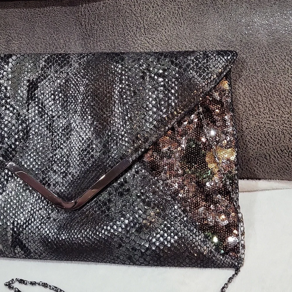 Big Buddha Clutch Bag - Picture 3 of 16
